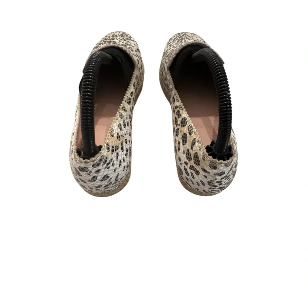 Stuart Weitzman Biarritz Leopard-Print Linen Espadrille, Sun Leopard Size 7.5 M